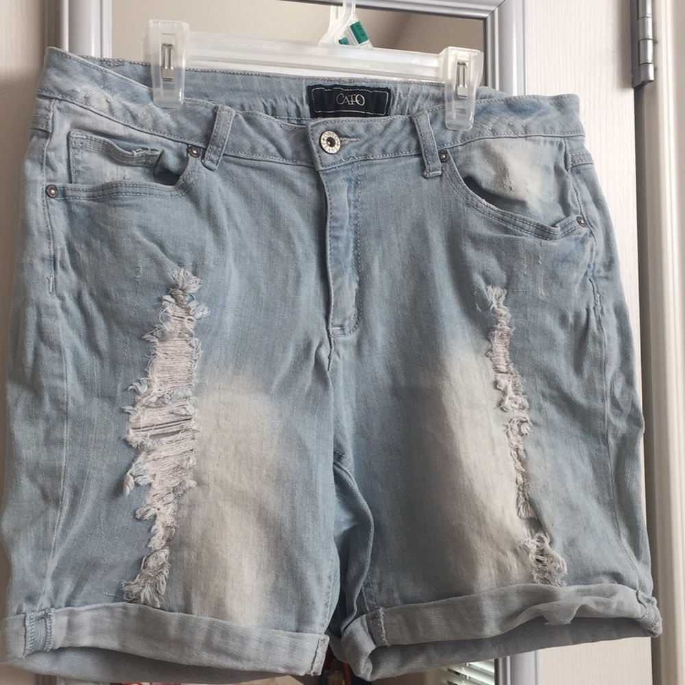 Mid thigh distressed shorts